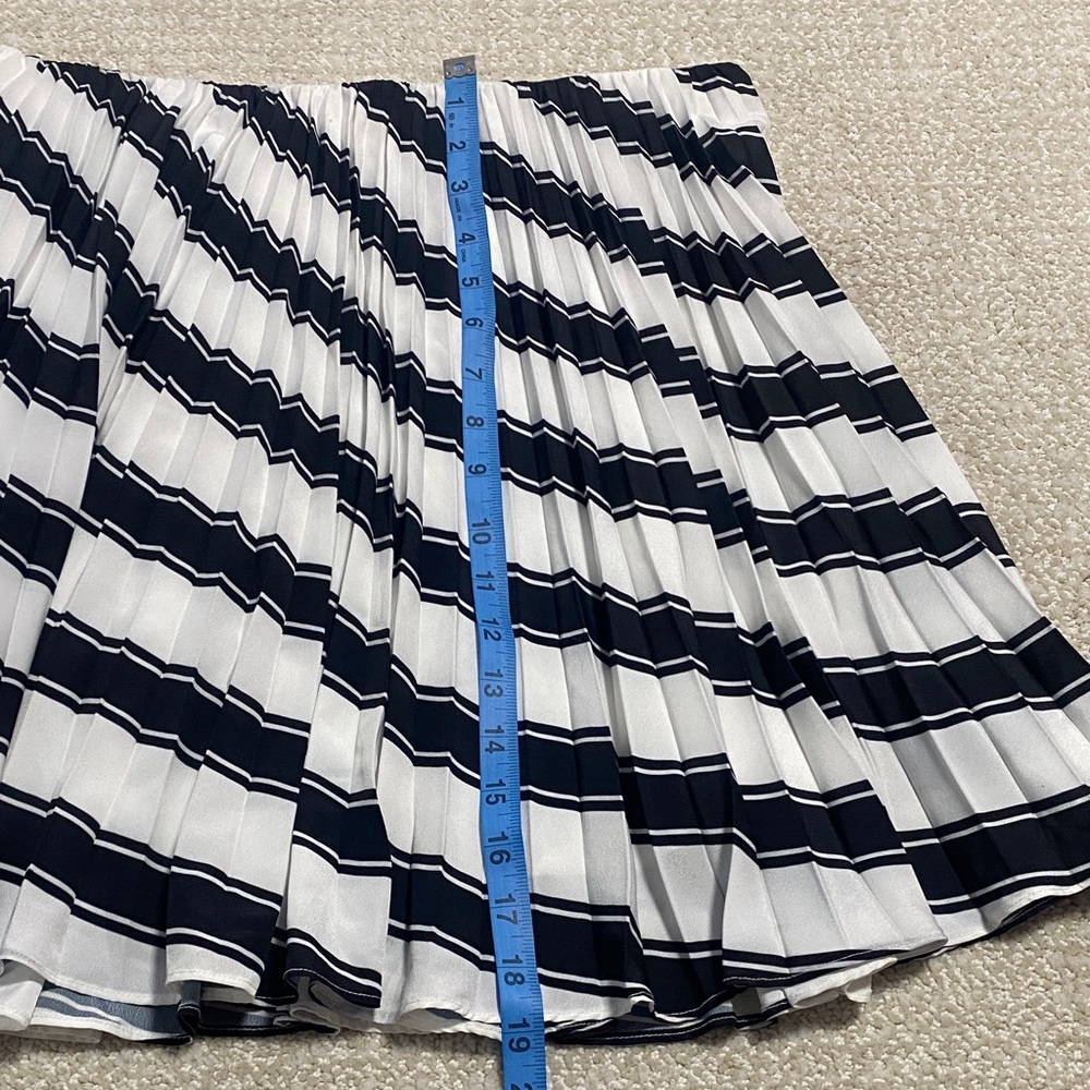 Anthropologie Black and White Striped A-Line Skirt Size 14 - Picture 11 of 13